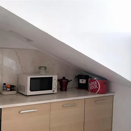 Triplo Com Wc Privativo No Coracao Do Chiado