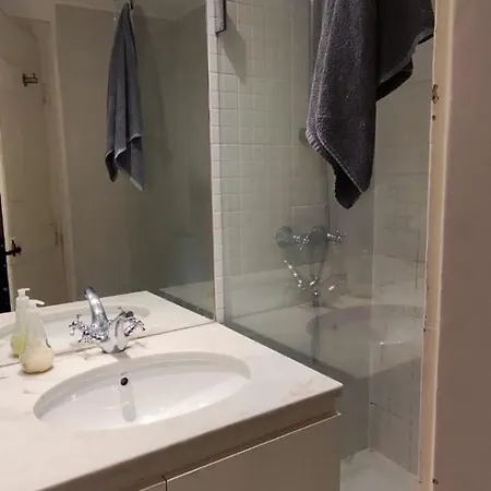 Triplo Com Wc Privativo No Coracao Do Chiado Homestay *