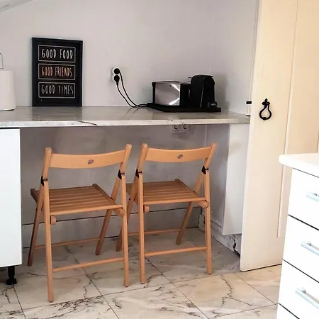 Rooms 홈스테이 *